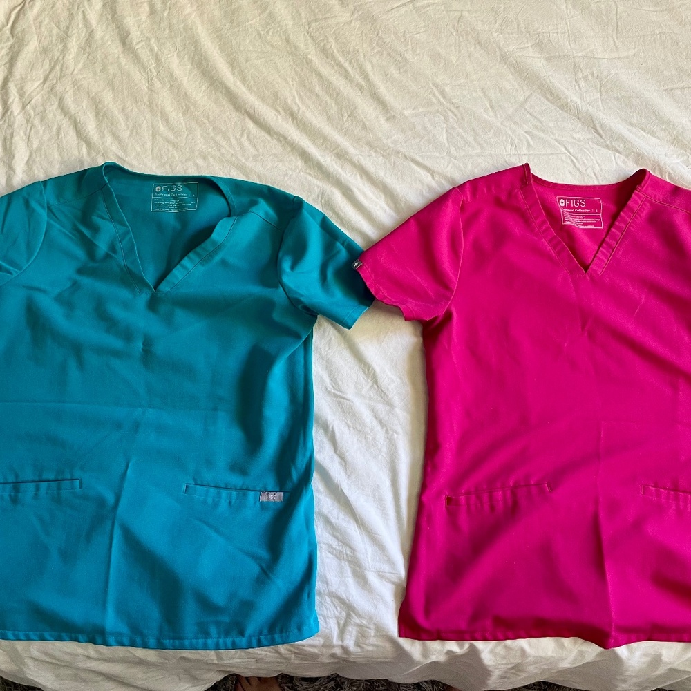 FIGS Casma Scrub Top Pink and Blue Women’s Sz Small